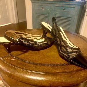 SZ 6 ALEX MARIE BLACK SLING BACK NET & BLACK BEJEWELED DANCING SHOES